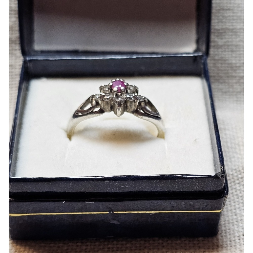 Vintage 925 Silver Ruby Cubic Zirconia Avon Heart Fashion Ring - Picture 2 of 7